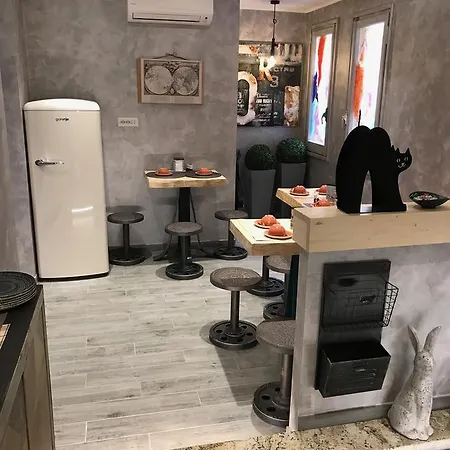 ベッド・アンド・ブレックファスト Relais Romantica ローマ